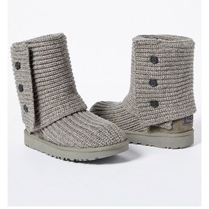 Grey sweater Ugg Boots